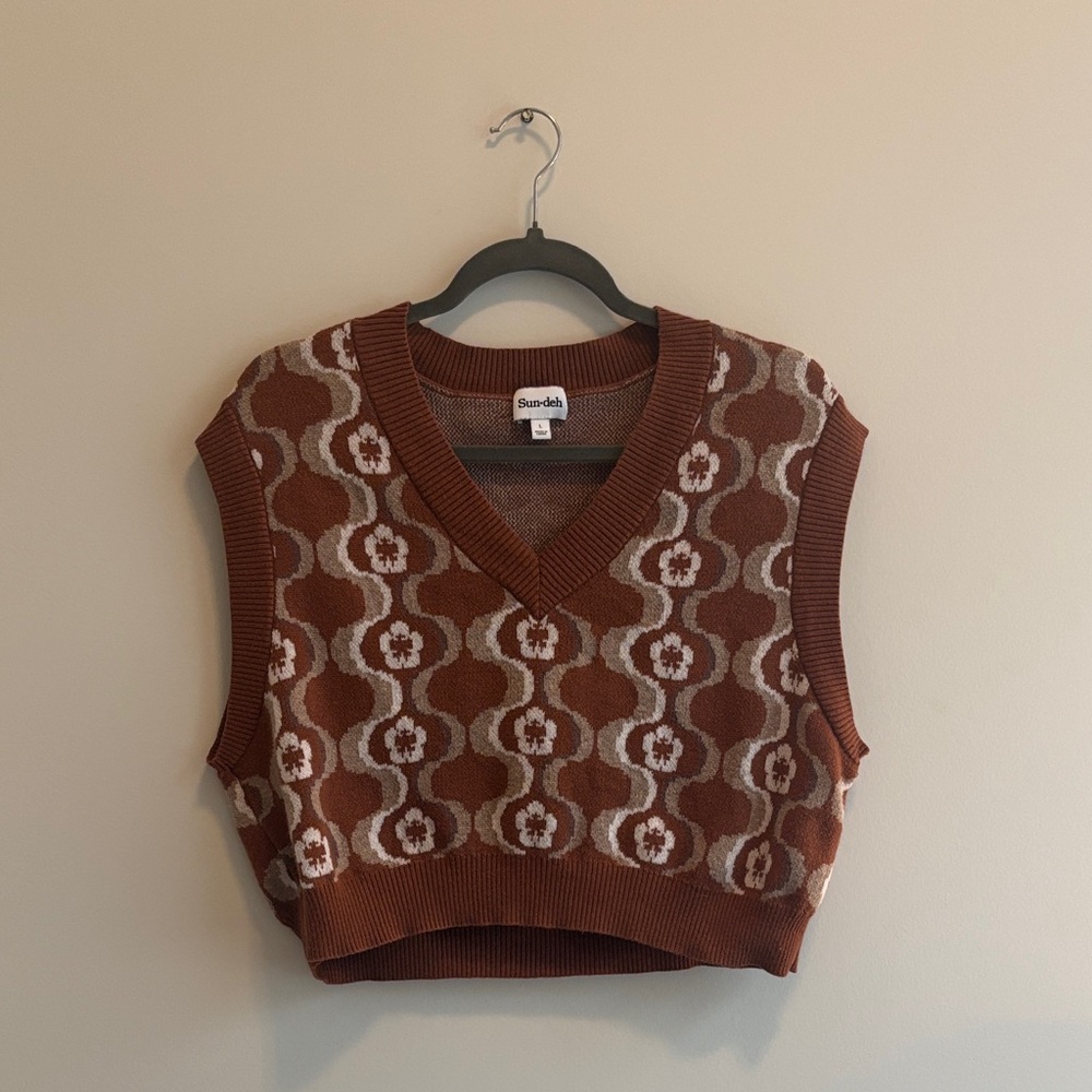 Aritzia Sun•Deh Sunday Best Wool Cotton Blend Crop Sweater Vest